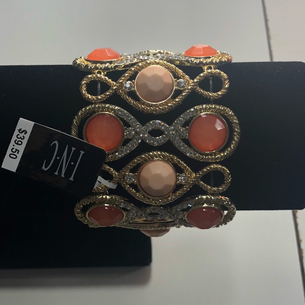 Inc bracelet salmon